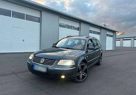 VW Passat Variant Volkswagen 2.5 V6 TDI Comfortline Varian...