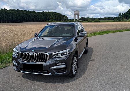 BMW X3 30i mit Vollaustattung und Restgarantie