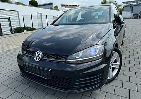 VW Golf Volkswagen VII GTD *NAVI*XENON*MTL*PDC*EURO-6*