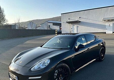 Porsche Panamera 4S Chrono Paket
