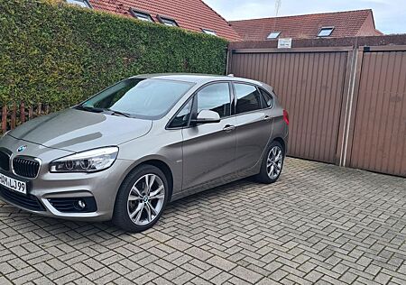 BMW 2er 220 Active Tourer 220i Sport Line Sport Line