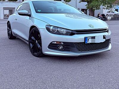 Volkswagen Scirocco 2.0 TSI DSG -