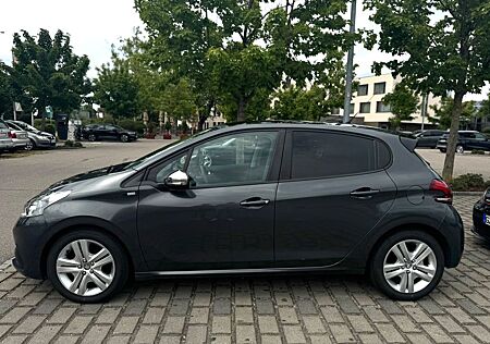 Peugeot 208 1.6 Style BlueHDi 100 STOP & START Style