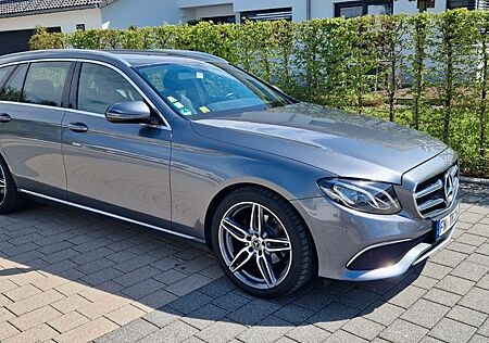 Mercedes-Benz E 200 T Autom. -