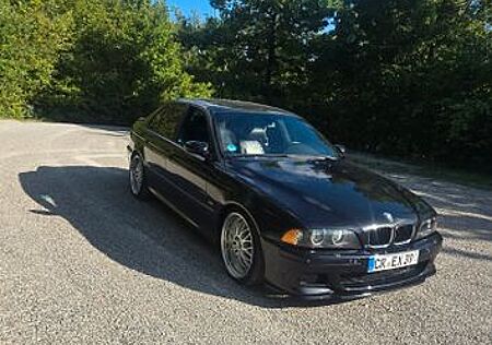 BMW 530i A -
