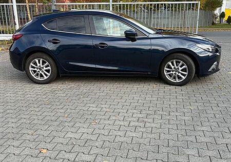 Mazda 3 gebraucht kaufen Mazda 3 2.0 SKYACTIV-G 120 Center-Line Center-Line