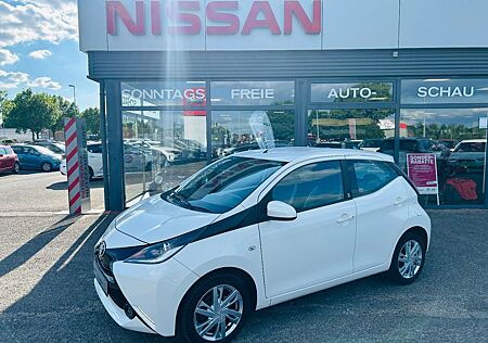 Toyota Aygo (X) Aygo -play Team D