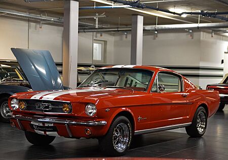 Ford Mustang -FASTBACK-FRAME OFF VOLLRESTAURATION