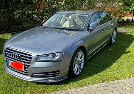Audi A8 3.0 TDI quattro -BiXenon/Navi/Leder/Standh.