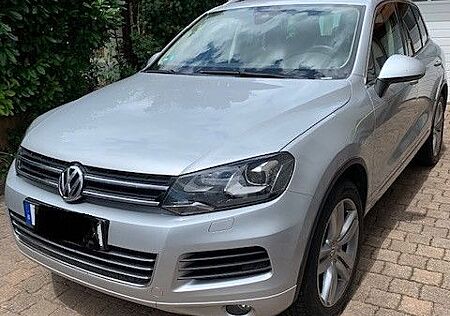 VW Touareg Volkswagen 3.0 V6 TDI STHZ, Luft, Leder, DAB, AHK