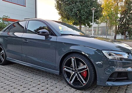 Audi S3 Limousine Pano Matrix B&O MwSt 1. Hd