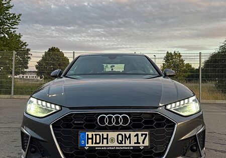 Audi A4 40 TDI S tronic quattro S line S line