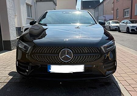 Mercedes-Benz A 200 - AMG Line