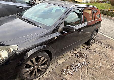 Opel Astra Caravan 1.6 Twinport 77kW -