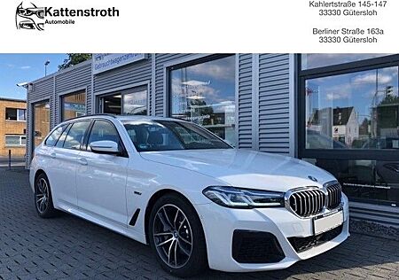 BMW 530e Touring MSport HeadUp DrivAssPro inkWALLBOX