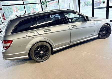 Mercedes-Benz C 320 C320 AMGBodykit & Felgen 300PS Navi/Tempomat/1A