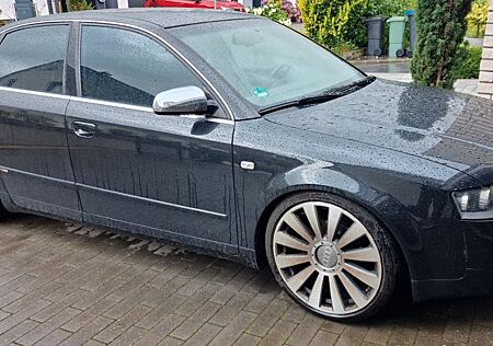 Audi A4 2.0 multitronic -