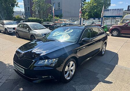 Skoda Superb Combi Ambition.Auto.Navi.