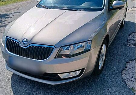 Skoda Octavia 1.6 TDI 81kW Green tec Active Combi ...