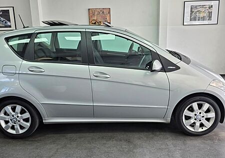 Mercedes-Benz A 160 AVANTGARDE Klima PDC TÜV 12/2027