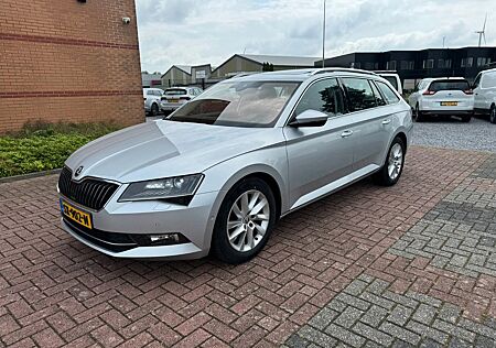 Skoda Superb Combi PANO, XENON, LEDER, 1.6TDI 88KW