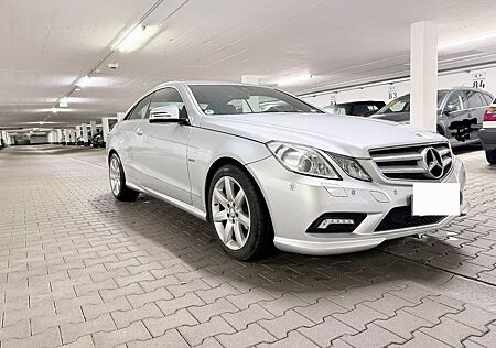Mercedes-Benz E 350 Coupé CDI BlueEFFICIENCY AVANTG....
