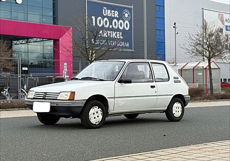 Peugeot 205 /Oldtimer/H ZUL/TÜV 06/27/ NEUER ZAHNRIEMEN