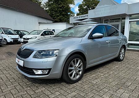 Skoda Octavia Elegance 1.4 TSI - Navi+Bi-Xen+Teilleder