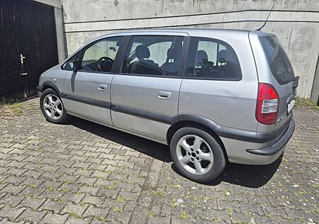Opel Zafira 1.8 16V Elegance Elegance