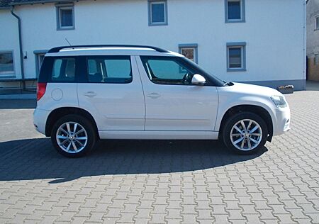 Skoda Yeti Ambition AHK SHZ PDC Klimaautomatik