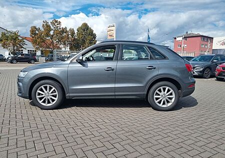 Audi Q3 basis KAMERA/NAVI/AHK