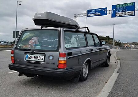 Volvo 245