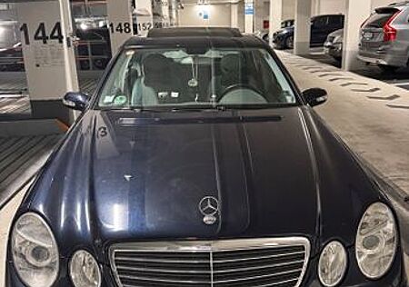 Mercedes-Benz E 200 KOMPRESSOR CLASSIC Classic