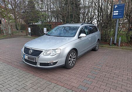 VW Passat Variant Volkswagen 2.0 TDI DPF Comfortline