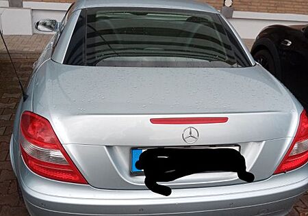 Mercedes-Benz 200