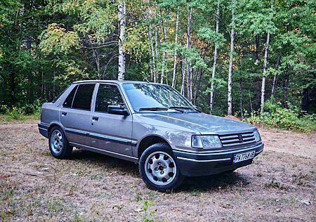Peugeot 309