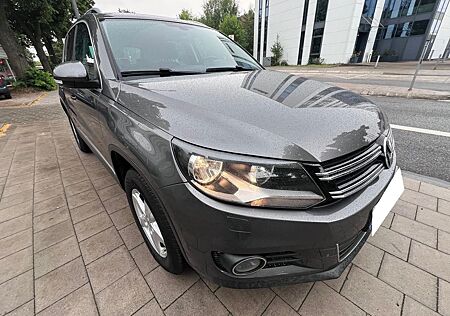 VW Tiguan Volkswagen TDI Style 4Motion Autom-Leder-Ahk-Alu-Pdc