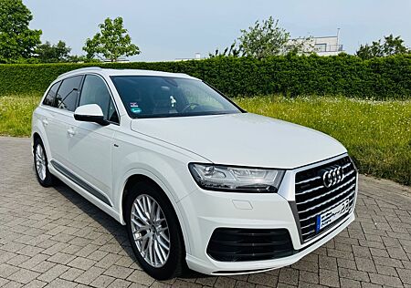 Audi Q7 3.0 TDI 7Sitzer S-line Sport Luft Pano Voll
