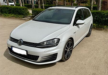 VW Golf Volkswagen 2.0 TDI BMT GTD Variant GTD