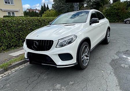 Mercedes-Benz GLE 350 d 4MATIC - AMG Line, top gepflegt