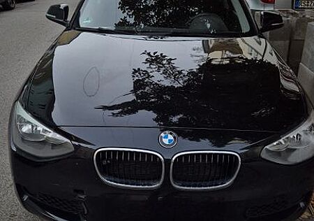 BMW 114i - Schwarz, EZ 12/2012