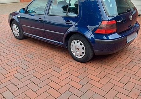 VW Golf Volkswagen 1.4 Basis