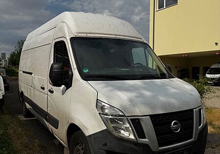 Nissan NV400