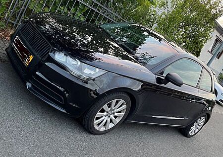 Audi A1 1.4 TFSI S tronic 119g CO2 Ambition Ambition