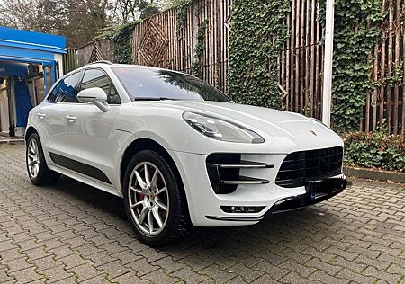 Porsche Macan Turbo mit Performance Paket Turbo mit ...