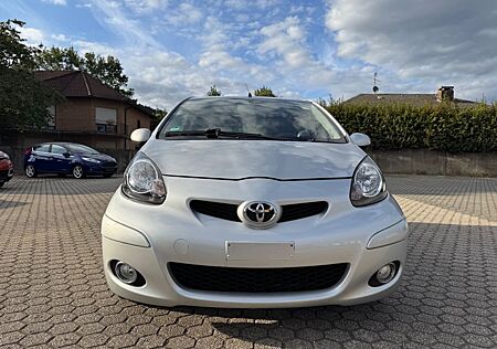 Toyota Aygo (X) Aygo AYGO Basis
