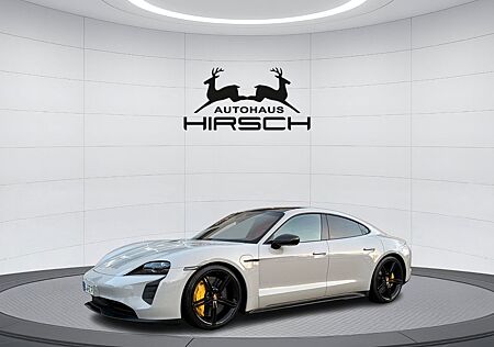 Porsche Taycan GTS 21" BOSE 360° Kreide PCCB