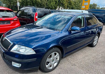 Skoda Octavia Lim. Elegance.Deutsches Fzg.Euro.4.Klima