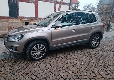 VW Tiguan Volkswagen 2.0 TDI SCR 4MOT BMT LOUNGE Track & S...