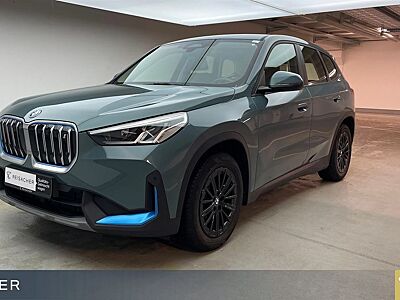 BMW IX1 A XDRIVE30 AHK,Navi